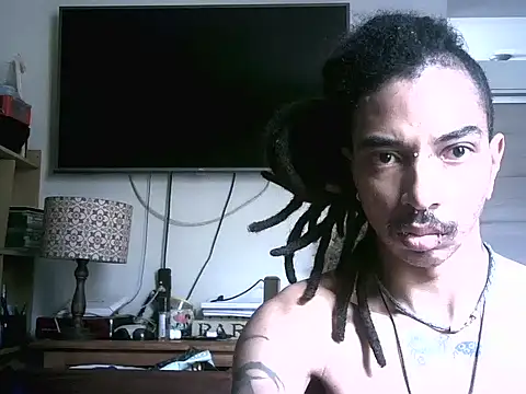 Snapshot of DarkSlim666 chatting on 12.16.25 DarkSlim666 online show from 12.16.25