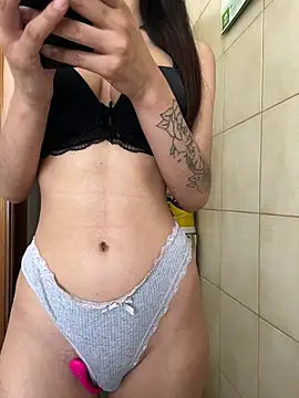 L000lita online show from 06.26.26