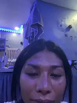 Snapshot of MaxxineMorenaTs chatting on 12.15.24 MaxxineMorenaTs online show from 12.15.24