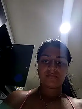 Snapshot of AnnRosse18 chatting on 01.04.25 AnnRosse18 online show from 01.04.25