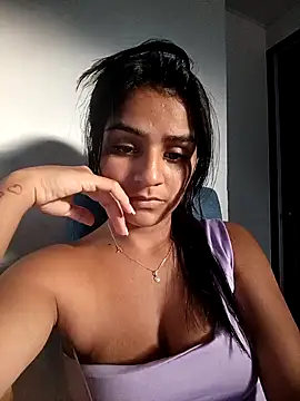 Snapshot of AnnRosse18 chatting on 02.01.25 AnnRosse18 online show from 02.01.25