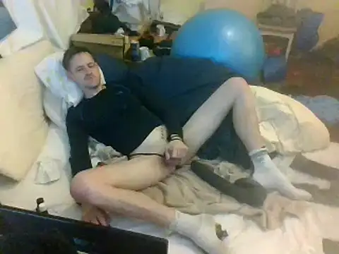 Snapshot of londonfuckwhore1 chatting on 01.31.25 londonfuckwhore1 online show from 01.31.25