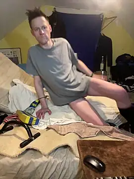 Snapshot of londonfuckwhore1 chatting on 04.09.26 londonfuckwhore1 online show from 04.09.26