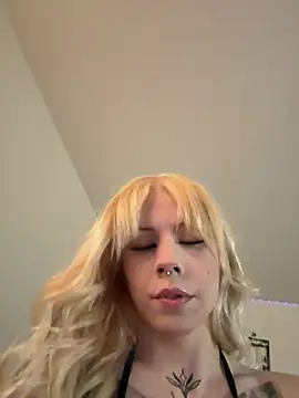 Snapshot of BiancaValentina chatting on 07.20.26 BiancaValentina online show from 07.20.26