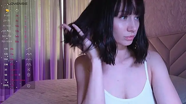 Alice Wonders online show from 11.20.25