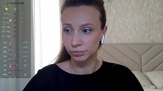 Alice Wonders online show from 07.20.26