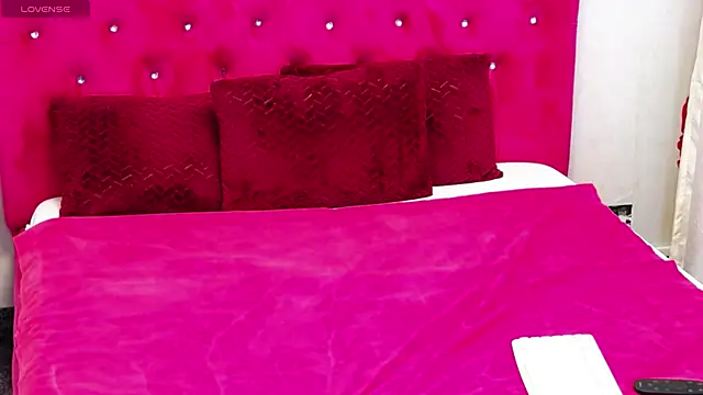 Snapshot of TinaMaay chatting on 12.12.24 TinaMaay online show from 12.12.24