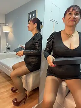 Snapshot of Savvanahh chatting on 06.10.26 Savvanahh online show from 06.10.26