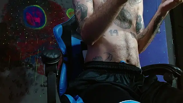 Snapshot of Tatted21xxx chatting on 02.04.25 Tatted21xxx online show from 02.04.25