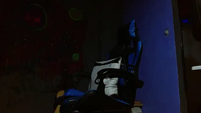 Snapshot of Tatted21xxx chatting on 02.10.25 Tatted21xxx online show from 02.10.25