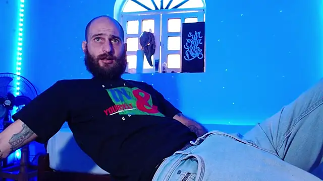 Snapshot of Tatted21xxx chatting on 09.17.25 Tatted21xxx online show from 09.17.25