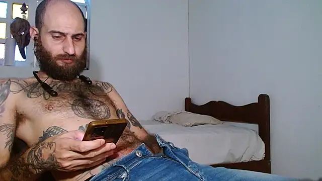 Snapshot of Tatted21xxx chatting on 09.22.25 Tatted21xxx online show from 09.22.25