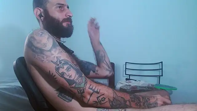 Snapshot of Tatted21xxx chatting on 09.27.25 Tatted21xxx online show from 09.27.25