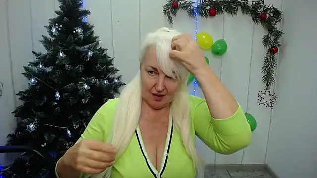 Snapshot of BlondyLeeBest chatting on 01.12.25 BlondyLeeBest online show from 01.12.25