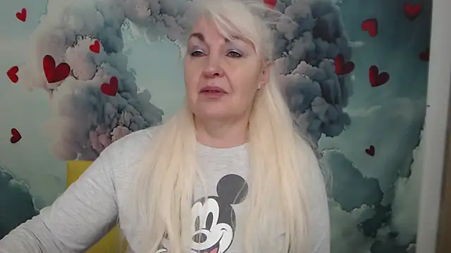 Snapshot of BlondyLeeBest chatting on 02.15.25 BlondyLeeBest online show from 02.15.25