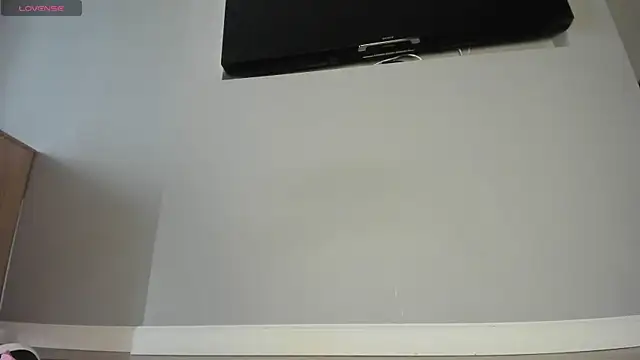 Snapshot of AngelinaMoore chatting on 06.17.26 AngelinaMoore online show from 06.17.26