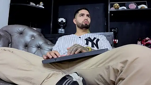 Snapshot of matteosantos chatting on 02.05.26 matteosantos online show from 02.05.26