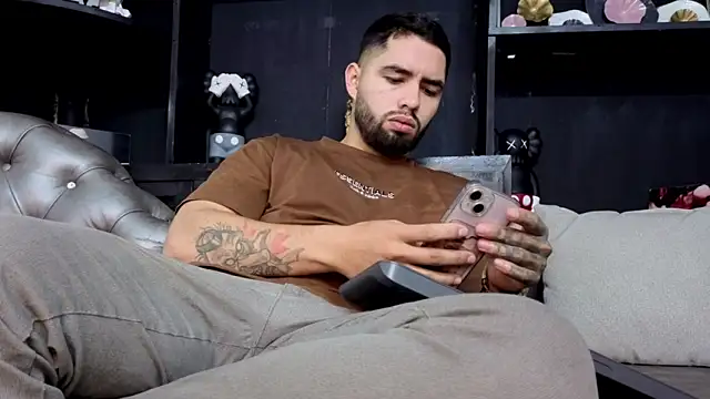 Snapshot of matteosantos chatting on 02.07.26 matteosantos online show from 02.07.26