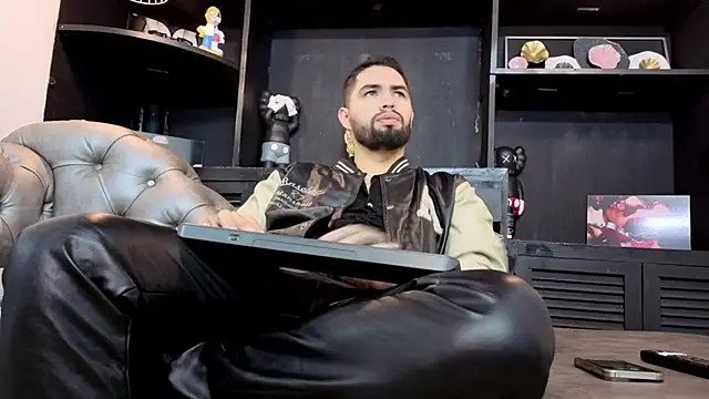 Snapshot of matteosantos chatting on 03.10.26 matteosantos online show from 03.10.26