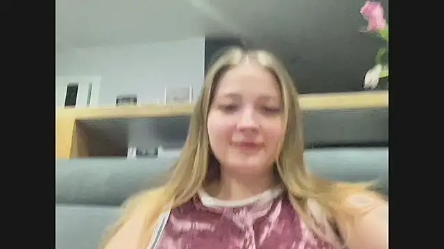 CharmingSarah online show from 03.12.25