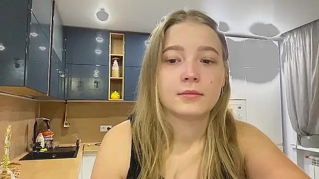 CharmingSarah online show from 09.12.25