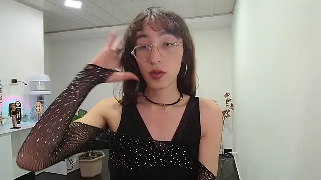 NicoleCortez online show from 02.02.25