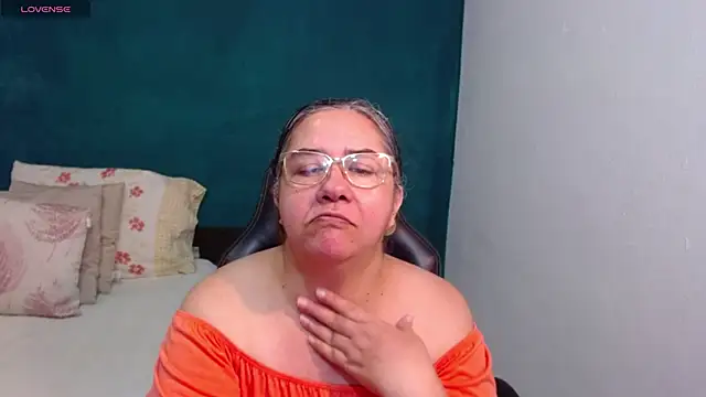 scaelettdubois online show from 05.05.26