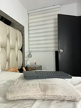 ALISSON FOXXX1 online show from 04.21.26
