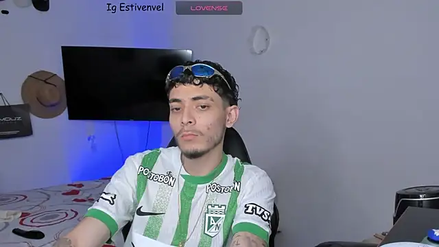 Snapshot of steve_latin chatting on 11.20.25 steve latin online show from 11.20.25