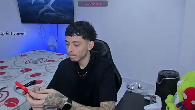 Snapshot of steve_latin chatting on 02.13.26 steve latin online show from 02.13.26