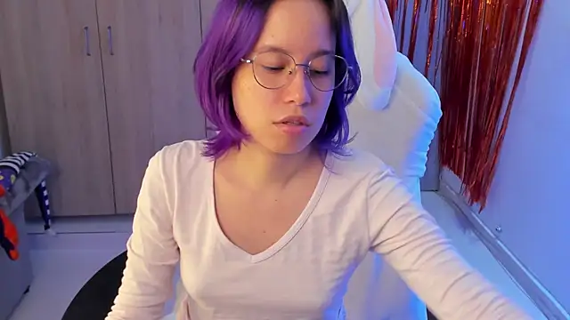 Snapshot of Anto_herrera chatting on 11.18.25 Anto herrera online show from 11.18.25