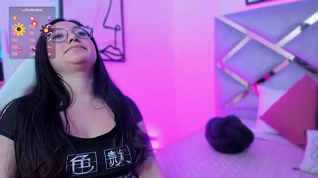 lucy neil online show from 02.28.25