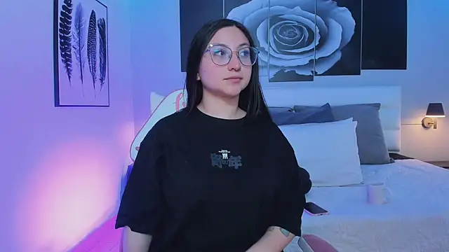 lucy neil online show from 03.07.25