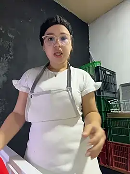 Lucyklein2022 online show from 10.19.25