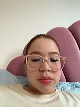 Lucyklein2022 online show from 03.15.26