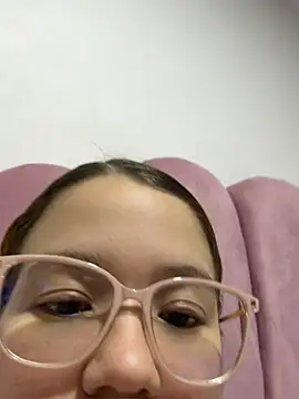 Snapshot of Lucyklein2022 chatting on 07.17.26 Lucyklein2022 online show from 07.17.26
