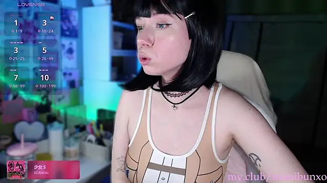Snapshot of freya_sunny chatting on 04.28.26 freya sunny online show from 04.28.26