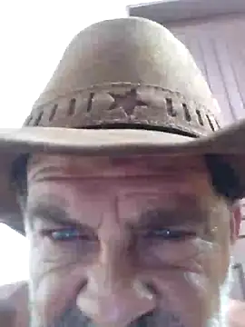 Snapshot of Peludo173317 chatting on 12.22.24 Peludo173317 online show from 12.22.24