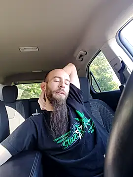 Snapshot of JohnnyFaster chatting on 09.14.25 JohnnyFaster online show from 09.14.25