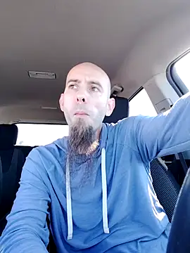 Snapshot of JohnnyFaster chatting on 09.28.25 JohnnyFaster online show from 09.28.25