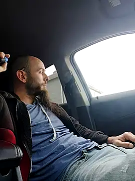 Snapshot of JohnnyFaster chatting on 10.11.25 JohnnyFaster online show from 10.11.25