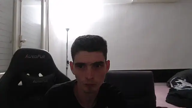 OnlySolovicio online show from 10.29.25