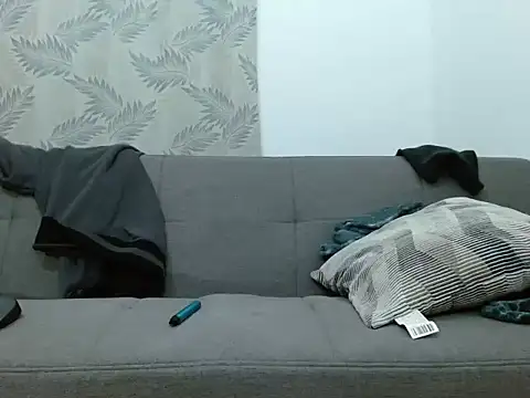 tuyo1995 online show from 10.02.25