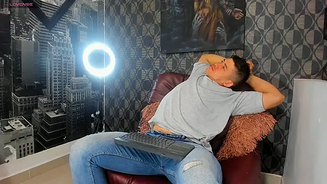 Leonsmoron online show from 11.30.25