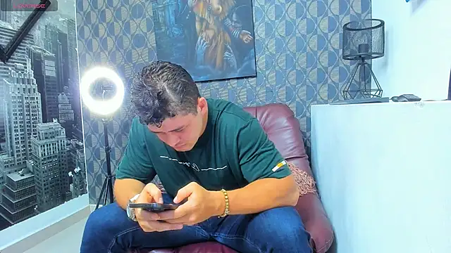 Leonsmoron online show from 12.21.25