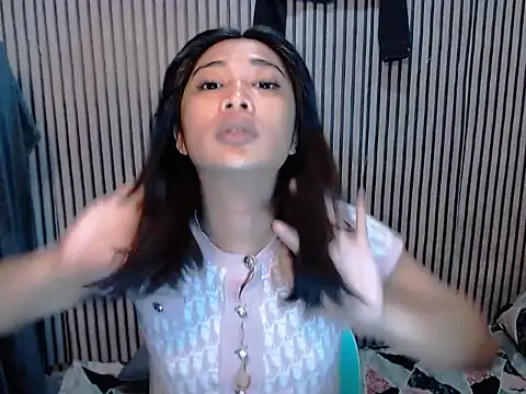 Maria-Moore online show from 10.03.25