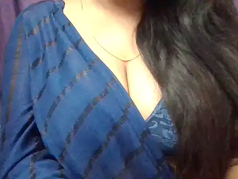 Snapshot of Roopshikha39 chatting on 11.22.25 Roopshikha39 online show from 11.22.25