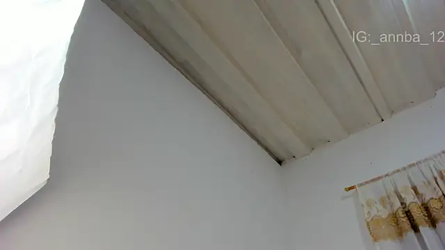 Snapshot of annie_barozzi chatting on 06.17.26 annie barozzi online show from 06.17.26