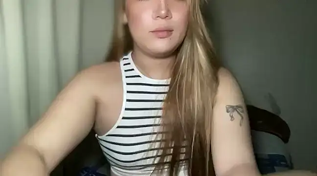 MissCataleyaxxx online show from 01.25.25