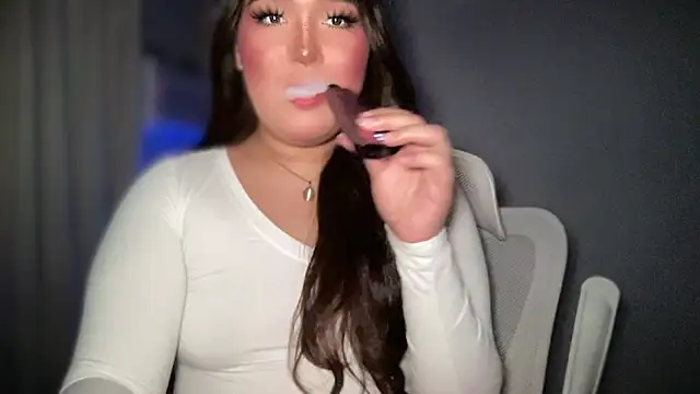 MissCataleyaxxx online show from 04.21.26